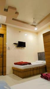 Satyam 2 Min. Walking Distance from Dargah