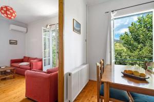 Woodpecker House Lefkada