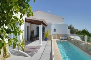 Casa La Hiedra - Paterna de Rivera