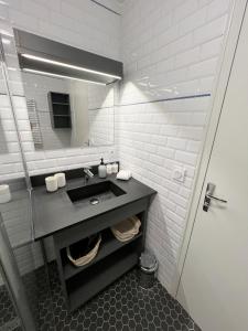 LOrée des Vignes - Maison Cosy avec Jardin Clos