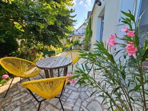 Appartements Le Jardin - Appartement 78 m² - Gite « Pres des montgolfieres » : photos des chambres