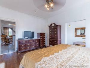 Brooklyn Apartment totally private exclusive 2 Bedrooms No 4