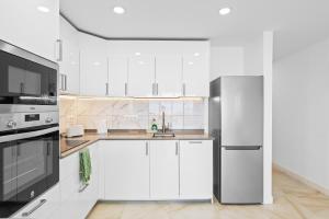 Neptuno Ocean View, Beach line with Pool