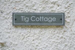 Tig Cottage - a rural, quirky, pet friendly 2 bedroom cottage near Ballantrae