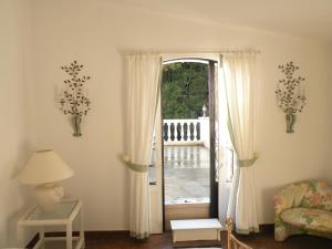 Love hotels MAGNIFIQUE CHAMBRE IMMENSE TERRASSE SPA Jacuzzi prive : photos des chambres