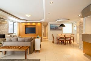 Moderno 2Qtos c Piscina e Garagem | SC 357405