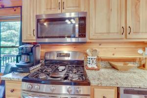 Charming Morganton Cabin with Hot Tub and Game Room!