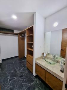 Home Rooftop Private Jacuzzi 3 Bedroom 4 Bth 120Mb