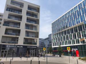 Riverside apartment by the Danube