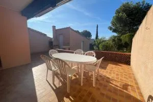 Nice nest in downtown Caves - Caves