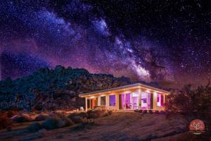 Stars on the Rocks - Pool, HotTub, FirePit, Boulders!