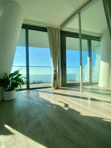 Wave - Endless Sea View Apartment