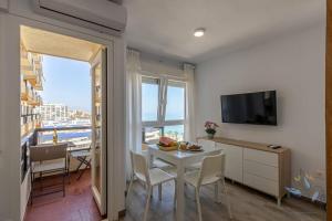 Aloha Playa apartment with sea views in front of the beach