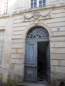 Très bel appartement dans un ancien hôtel particulier centre ville - Saint-Cyr-des-Gâts