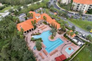 3 bedrooms condo with resort amenties Tuscana