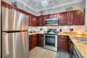 3 bedrooms condo with resort amenties Tuscana