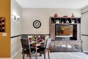 WH7642SKC 3 beds pool home Gated resort