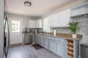 Relax in a 2 bed 2 bath Haven Near Cascade