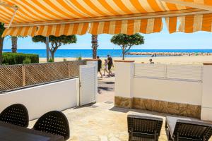 LITORAL COSTA DORADA - VILLA LAURA Only families