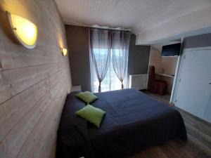 Hotels Hotel L'Oustalet : Chambre Double avec Balcon