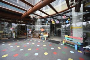 Paragon Hotel and Suites