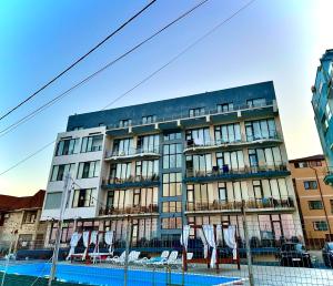 Seaside Inn & Suites