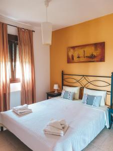 One-Bedroom Apartment with Sea View room in Aroma Studios and Apartments