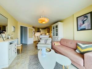 Quiberon : Joli T2 avec Balcon Sud, Proche Plage et Centre-Ville - FR-1-478-255