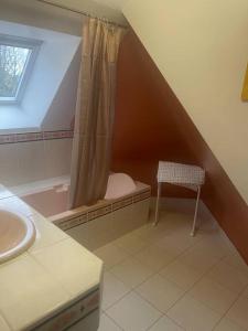 Maison spacieuse avec piscine