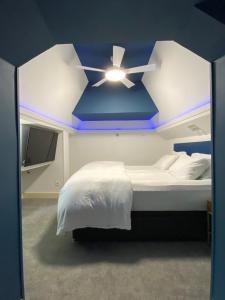 Charme rustique- piscine privée et jardin