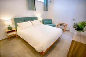Cosmo 38 Luxury Apartments