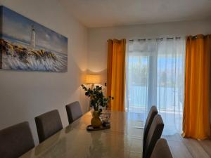 Villa Stella with pool and seaview