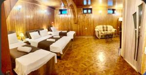 The Grand Piano Hotel