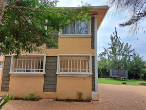 Spacious studio home away from home- Runda