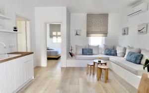 Anita Rooms & Suites Milos