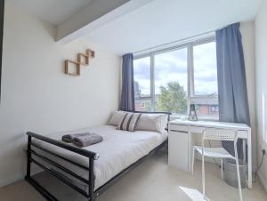 Guest Rooms Near City Centre & Dock Free Parking