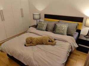703 KLCC 5 minutes to Alor Street Ceylon Pavilion 3 Room 2 Bath