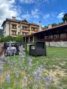 Kris Guest House - Девін