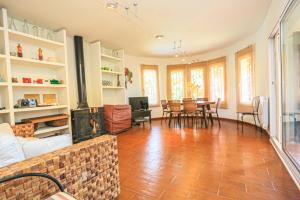 LITORAL COSTA DORADA - VILLA FALGUERA Only families