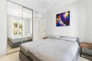 Beachfront Complex Jardines de las Golondrinas Elviria