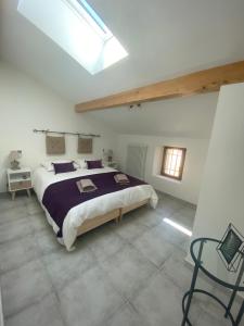 B&B / Chambres d'hotes L’auberge de Montsalier : Chambre Lit King-Size