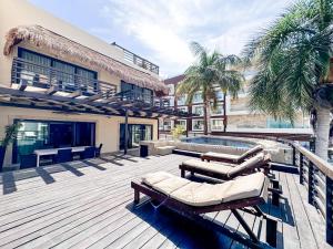 ATB33 Amazing with Enormous Terrace & PrivatePool