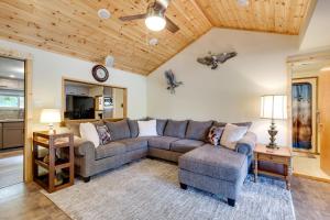 Lakefront College Station Home Near Texas A and M!