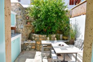 PYRGALI ΠΕΤΡΙΝΟ ΠΥΡΓΑΚΙ ΠΑΤΜΟΣ