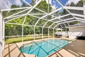 Lanai and Fire Pit Peaceful Palm Coast Home! - Bunnell