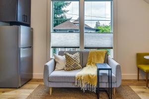 Portland Vacation Rental 3 Mi to Downtown!