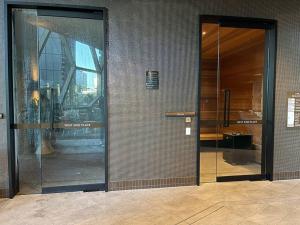 REST COLLECTION Sky High Apartment as West Side Place