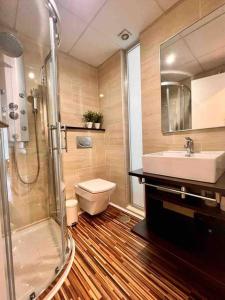Apartamento céntrico con plaza de garaje y piscina