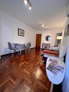 Luminoso departamento con vista!