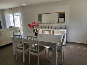 Maisons de vacances Maison acces PMR PERSONNE A MOBILITE REDUITE sur Ploemeur proche Lorient : photos des chambres